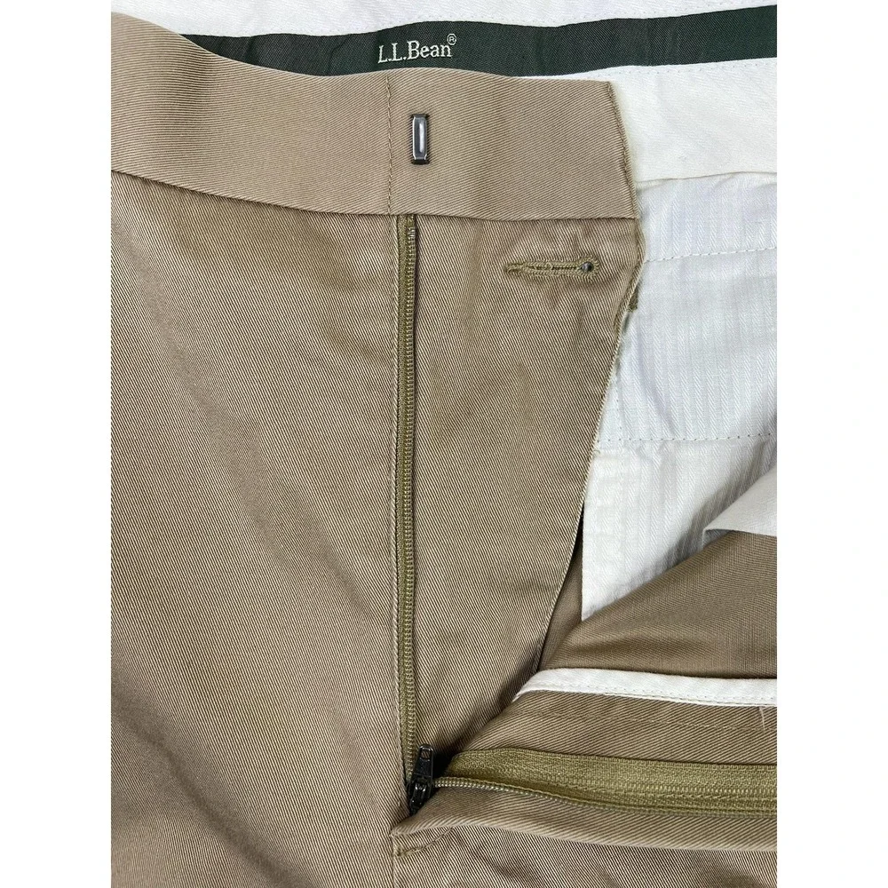L.L. Bean Pants Mens 32x24 Beige Classic Fit Cotton Chino Pleated Casual - Picture 3 of 10